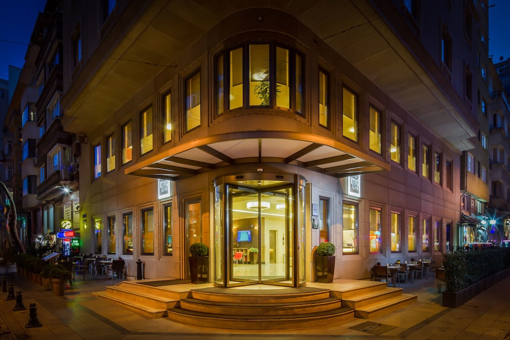hotel img